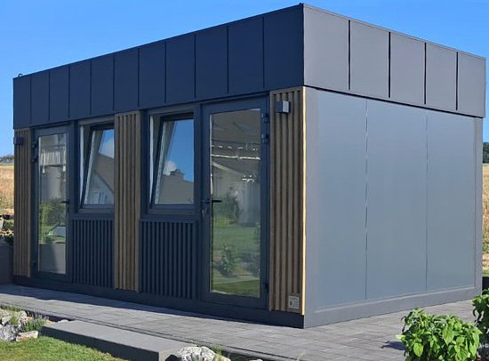 Business-Container auf eigenem Grundstück